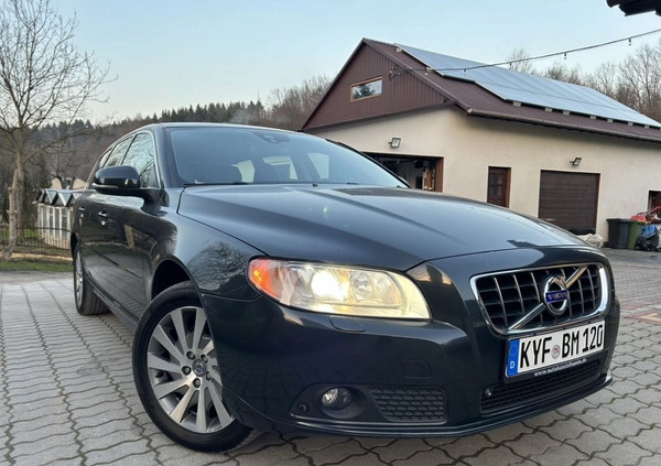 Volvo V70 cena 29999 przebieg: 195000, rok produkcji 2011 z Środa Wielkopolska małe 667